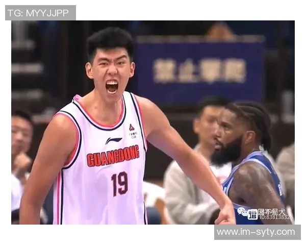 特纳高效表现助力球队15投9中斩获24分8篮板正负值全队最高