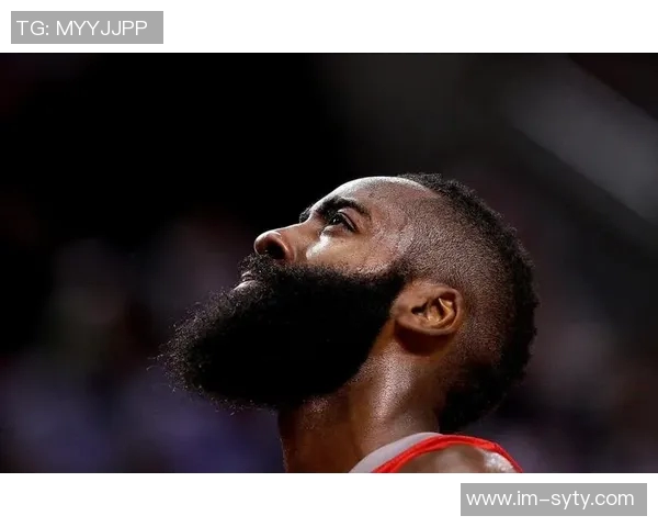 键盘侠詹冠里戴致敬哈登小里夫斯的传奇之路与篮球魅力